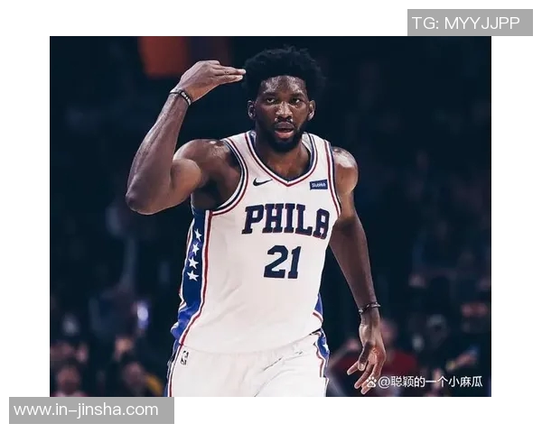 普尔半场表现平平10投仅4中三分球全失仅得10分助攻和篮板均不突出